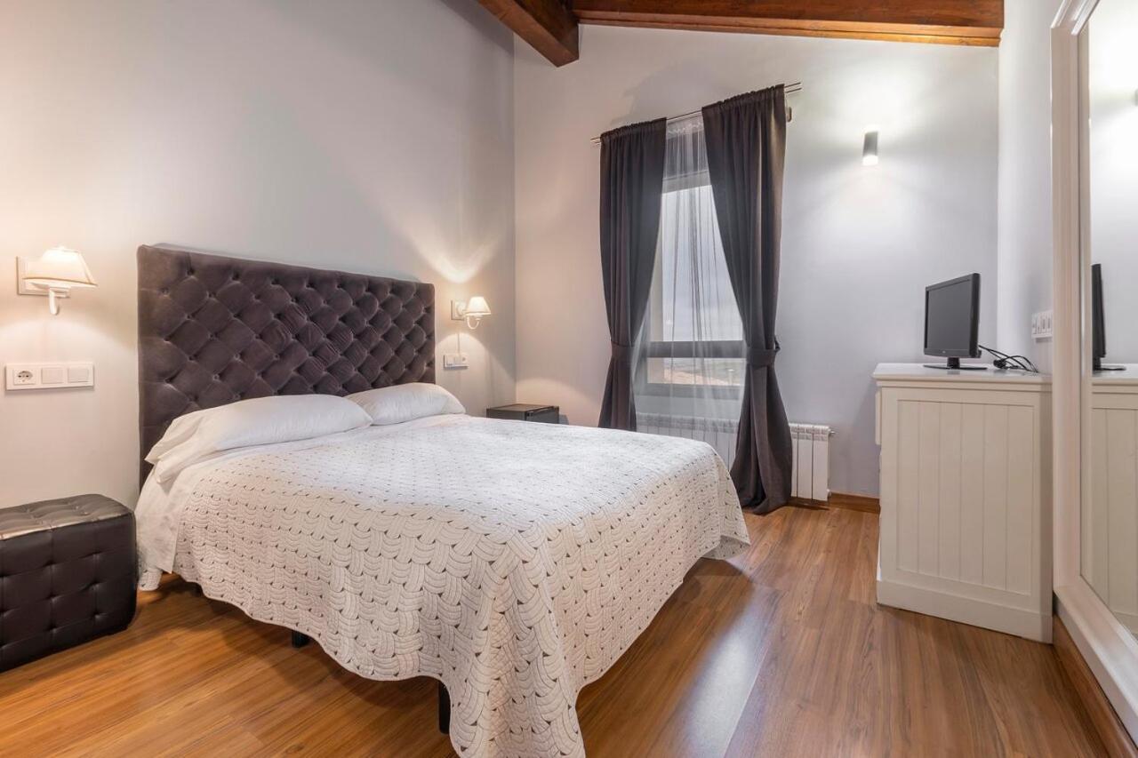 Hotel Palacio Ivan Tarin Monteagudo del Castillo Extérieur photo