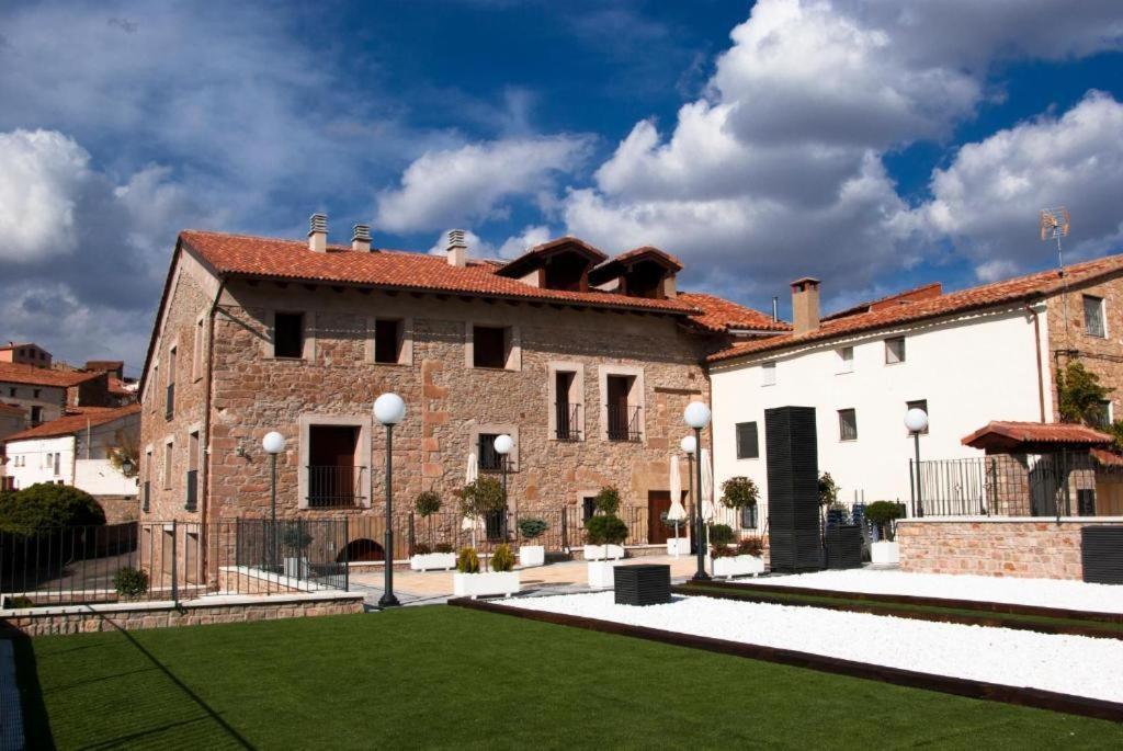 Hotel Palacio Ivan Tarin Monteagudo del Castillo Extérieur photo